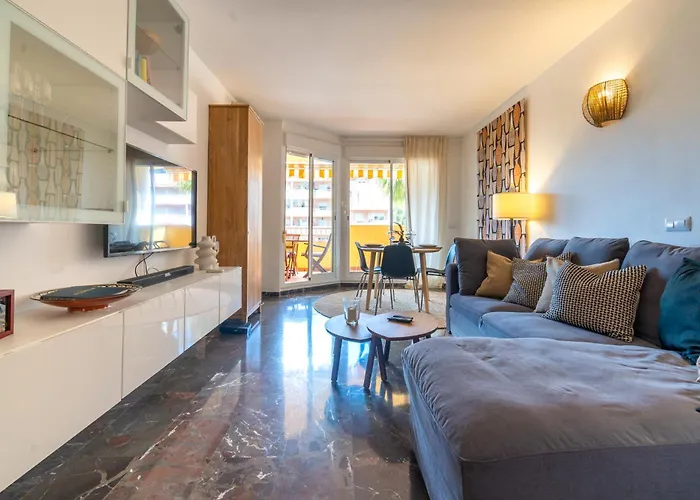2 Bedrooms With Pool, Terrace And Balcony