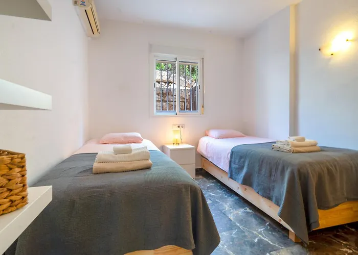 2 Bedrooms With Pool, Terrace And Balcony