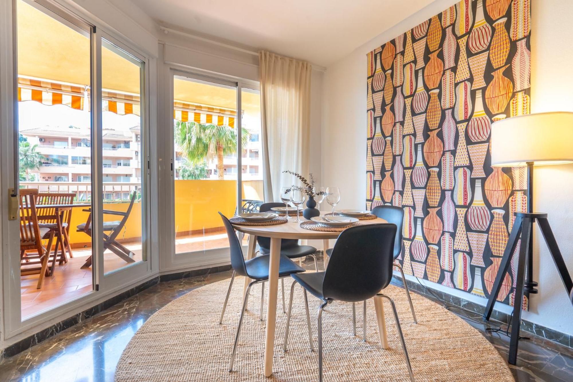 2 Bedrooms With Pool, Terrace And Balcony Fuengirola